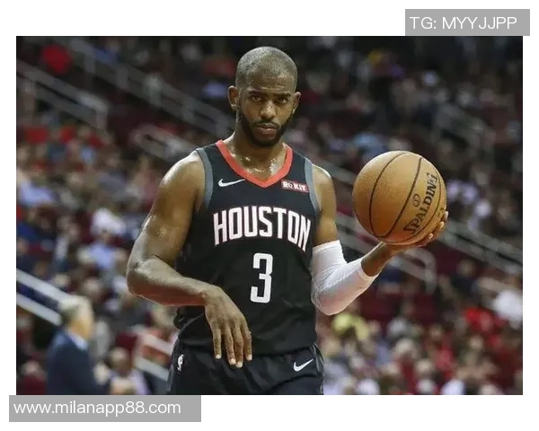 帕夫洛维奇伤愈复出重返米兰合练眉骨缝合9针的他状态回暖